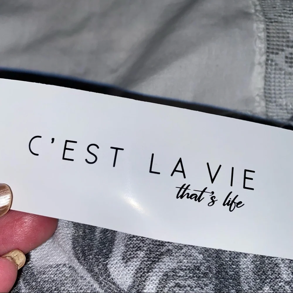 C’est La Vie Top.  Gray. Size Large. New - Picture 2 of 5